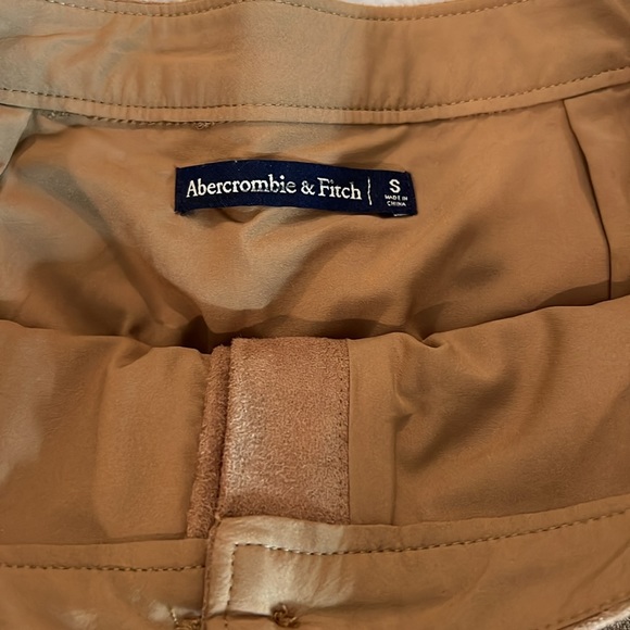 Women’s Abercrombie & Fitch Fully Lined Faux Suede Mini Skirt - Picture 3 of 5